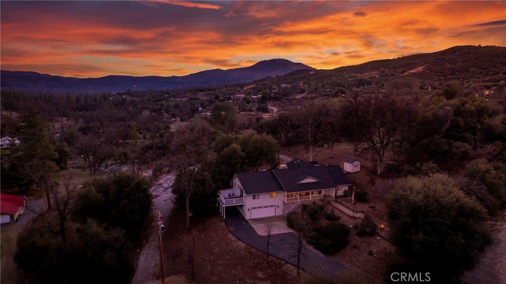 41715 River Falls Rd, Oakhurst, CA 93644