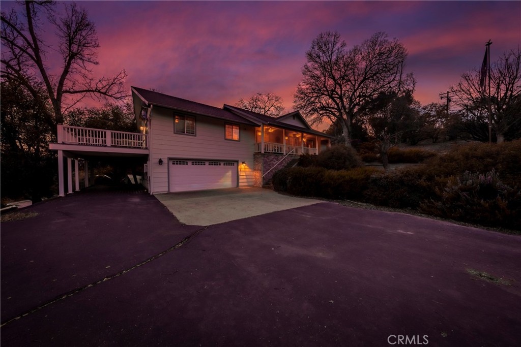 41715 River Falls Rd, Oakhurst, CA 93644