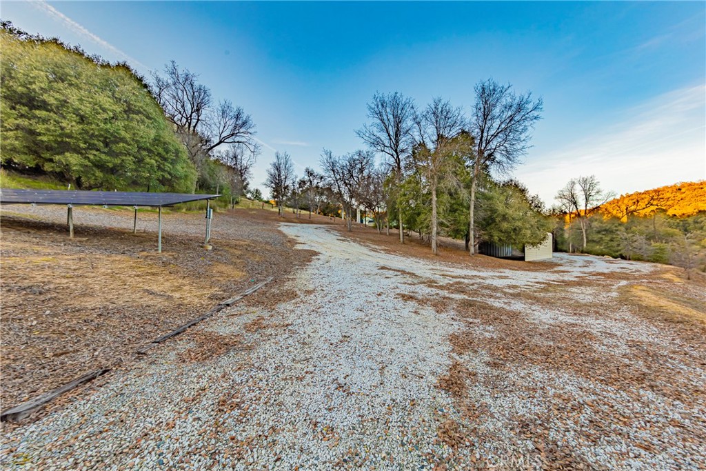 41715 River Falls Rd, Oakhurst, CA 93644