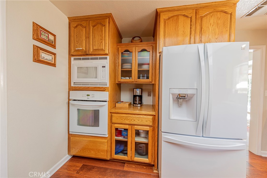 41715 River Falls Rd, Oakhurst, CA 93644