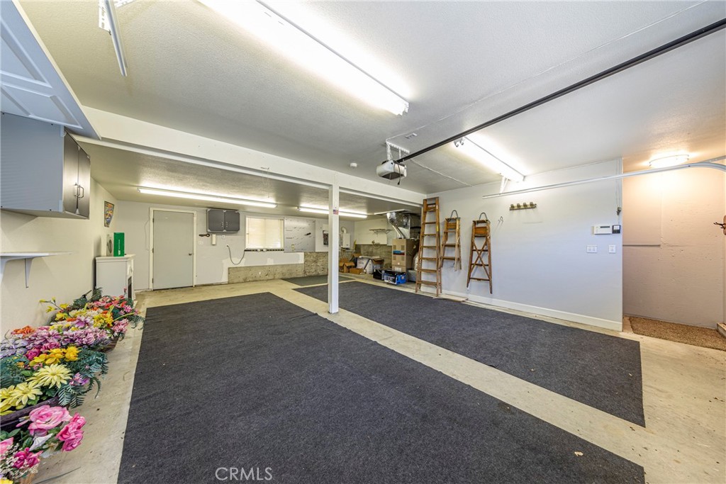 41715 River Falls Rd, Oakhurst, CA 93644