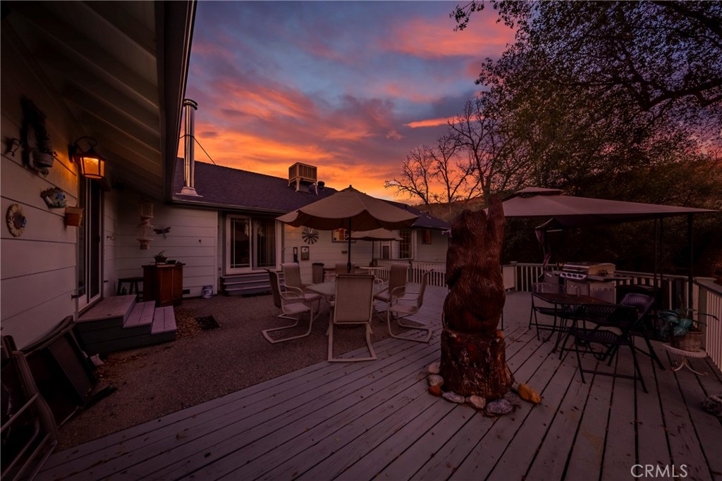 41715 River Falls Rd, Oakhurst, CA 93644