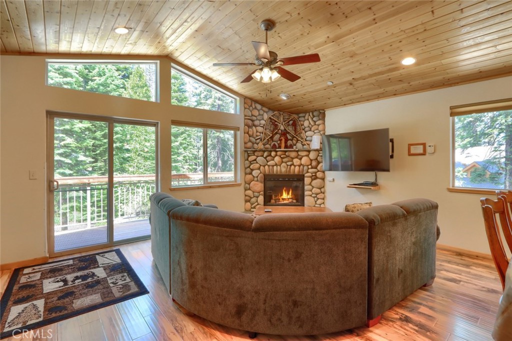 7400 Choke Cherry Ln, Yosemite, CA 95389