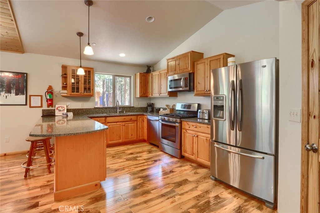 7400 Choke Cherry Ln, Yosemite, CA 95389