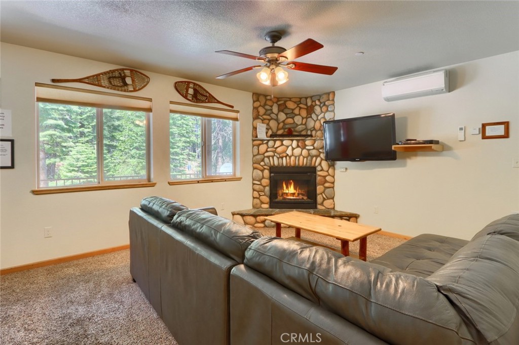 7400 Choke Cherry Ln, Yosemite, CA 95389