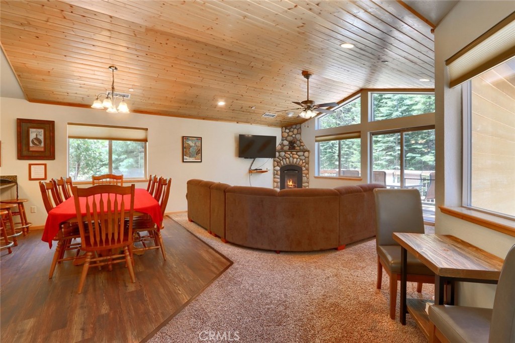 7400 Choke Cherry Ln, Yosemite, CA 95389