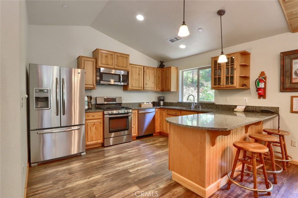 7400 Choke Cherry Ln, Yosemite, CA 95389