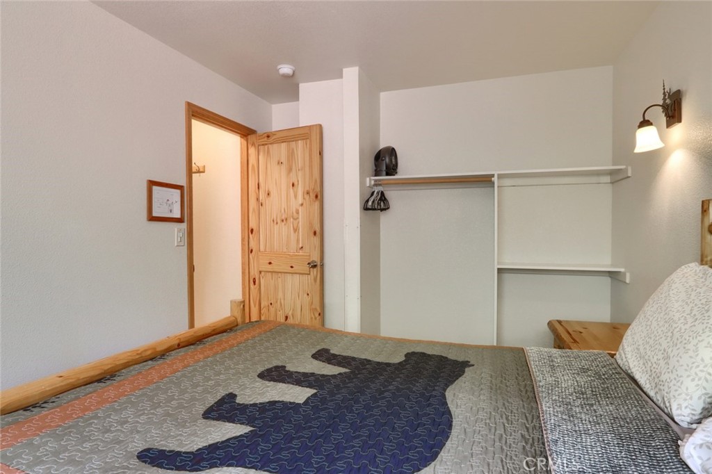 7400 Choke Cherry Ln, Yosemite, CA 95389