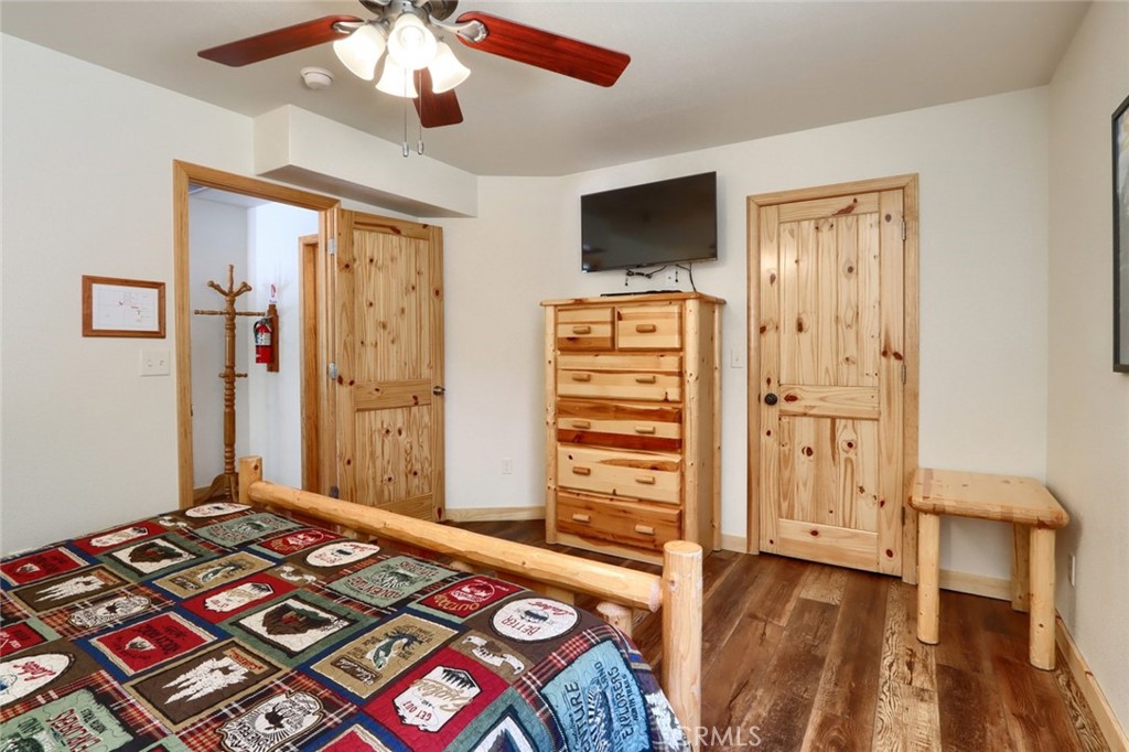 7400 Choke Cherry Ln, Yosemite, CA 95389