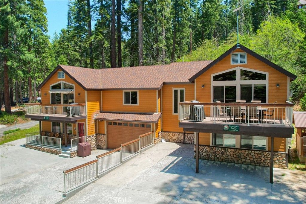 7400 Choke Cherry Ln, Yosemite, CA 95389