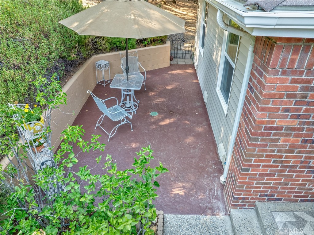 39309 Forest Park Ln, Oakhurst, CA 93644