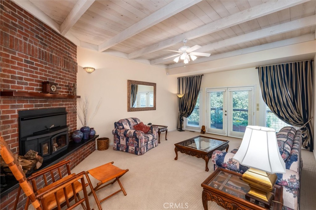 39309 Forest Park Ln, Oakhurst, CA 93644