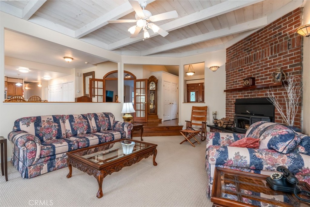 39309 Forest Park Ln, Oakhurst, CA 93644