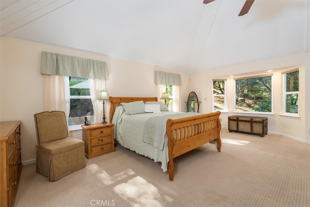 39309 Forest Park Ln, Oakhurst, CA 93644