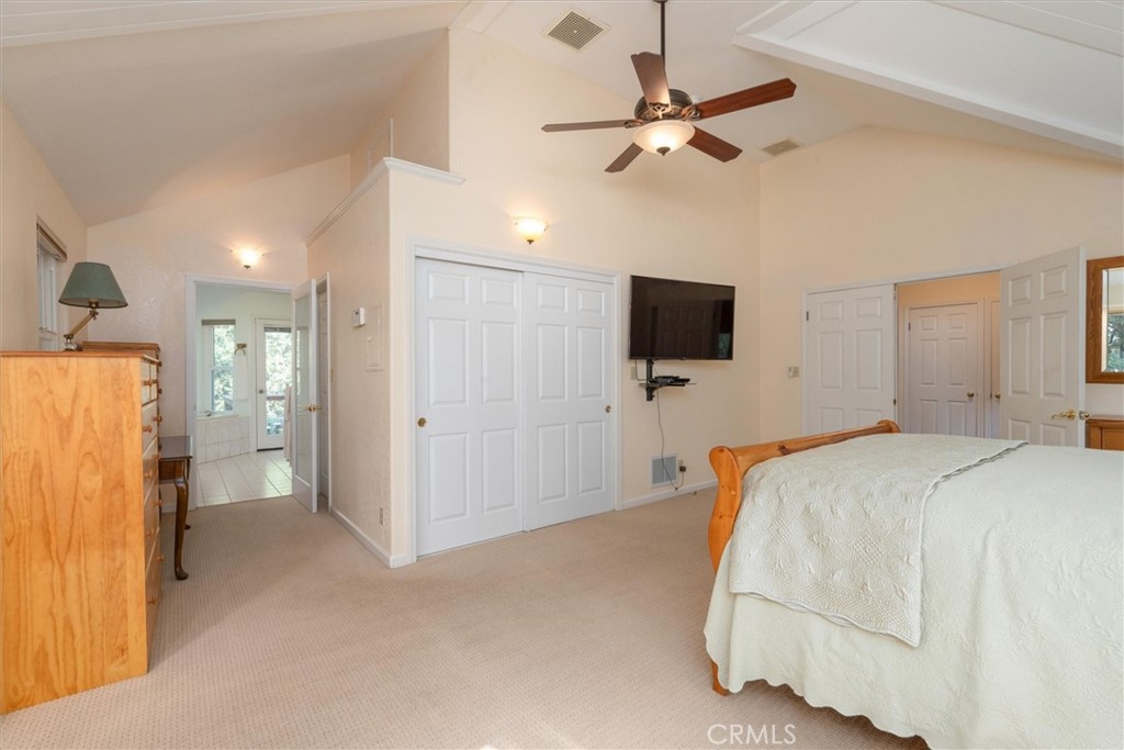 39309 Forest Park Ln, Oakhurst, CA 93644