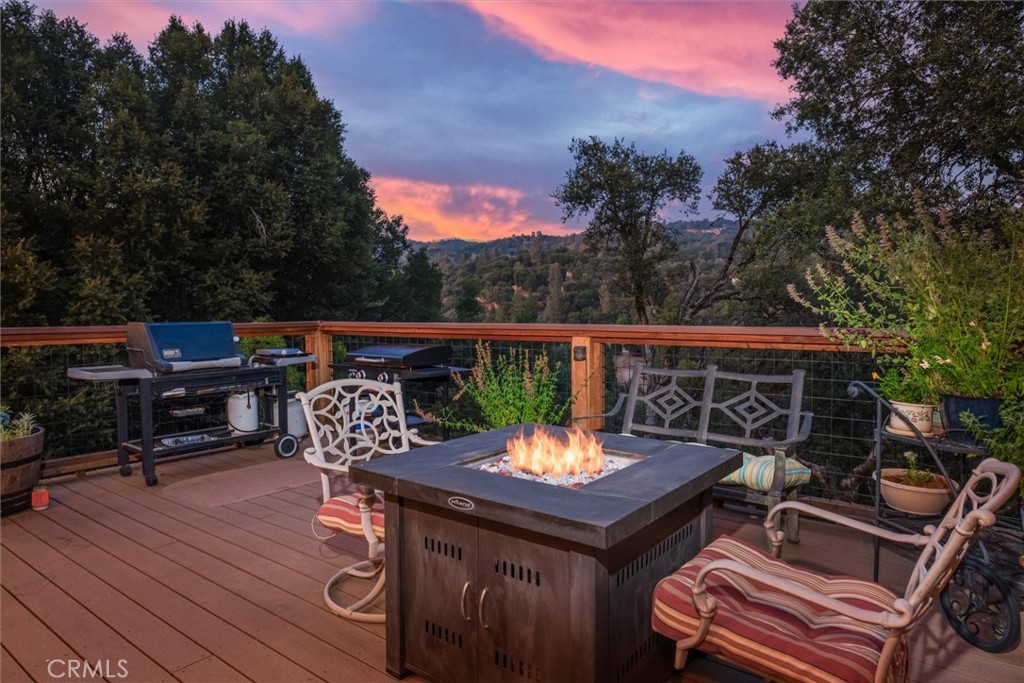 39309 Forest Park Ln, Oakhurst, CA 93644