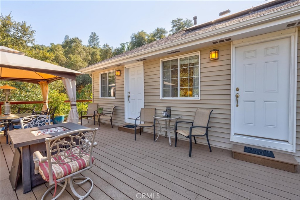 39309 Forest Park Ln, Oakhurst, CA 93644