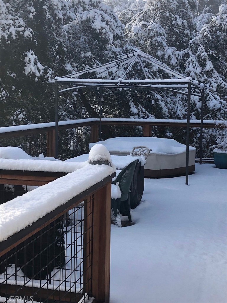 39309 Forest Park Ln, Oakhurst, CA 93644