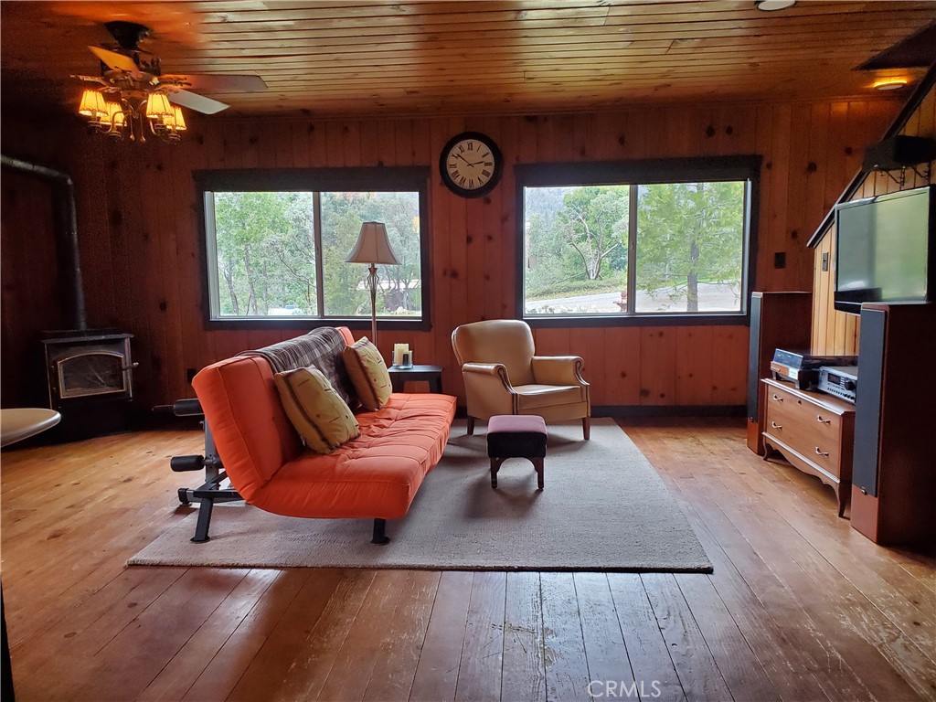 60036 S Cascadel Dr, North Fork, CA 93643