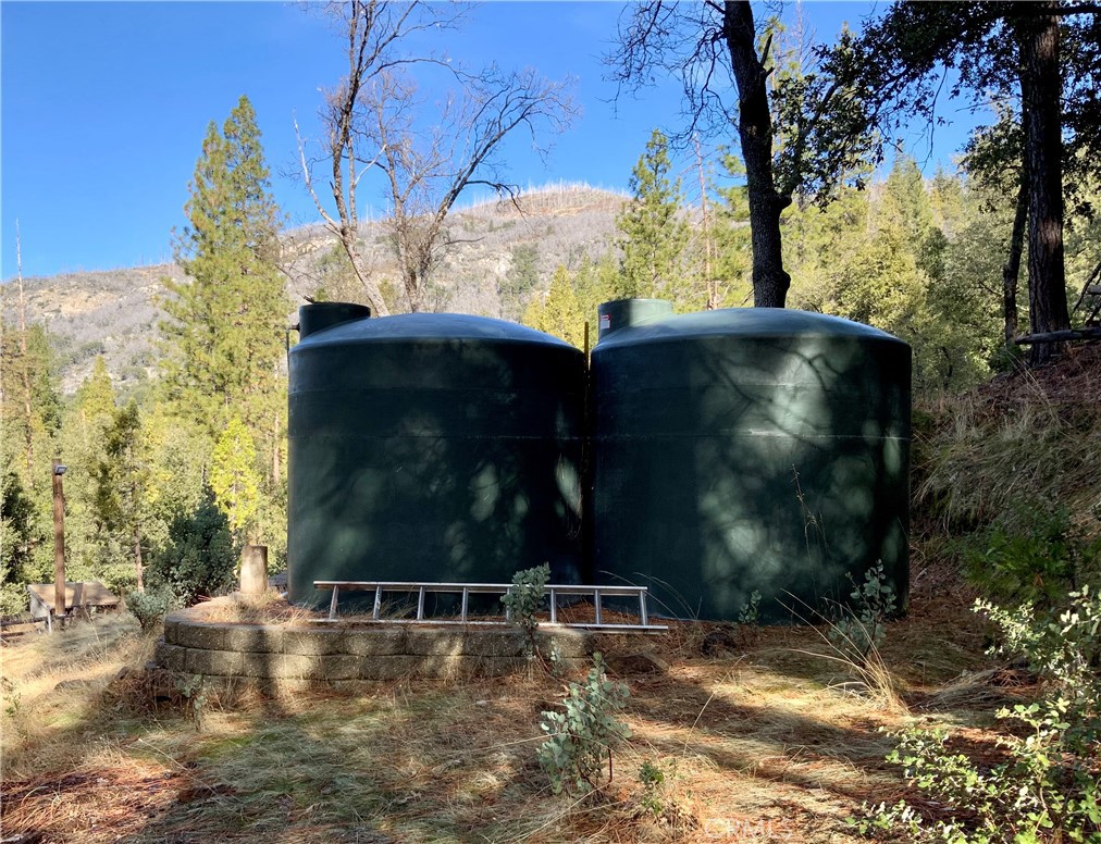 50963 Chu Ranch Rd, Oakhurst, CA 93644