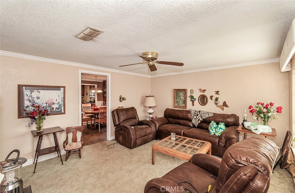 836 12th St, Orange Cove, CA 93646