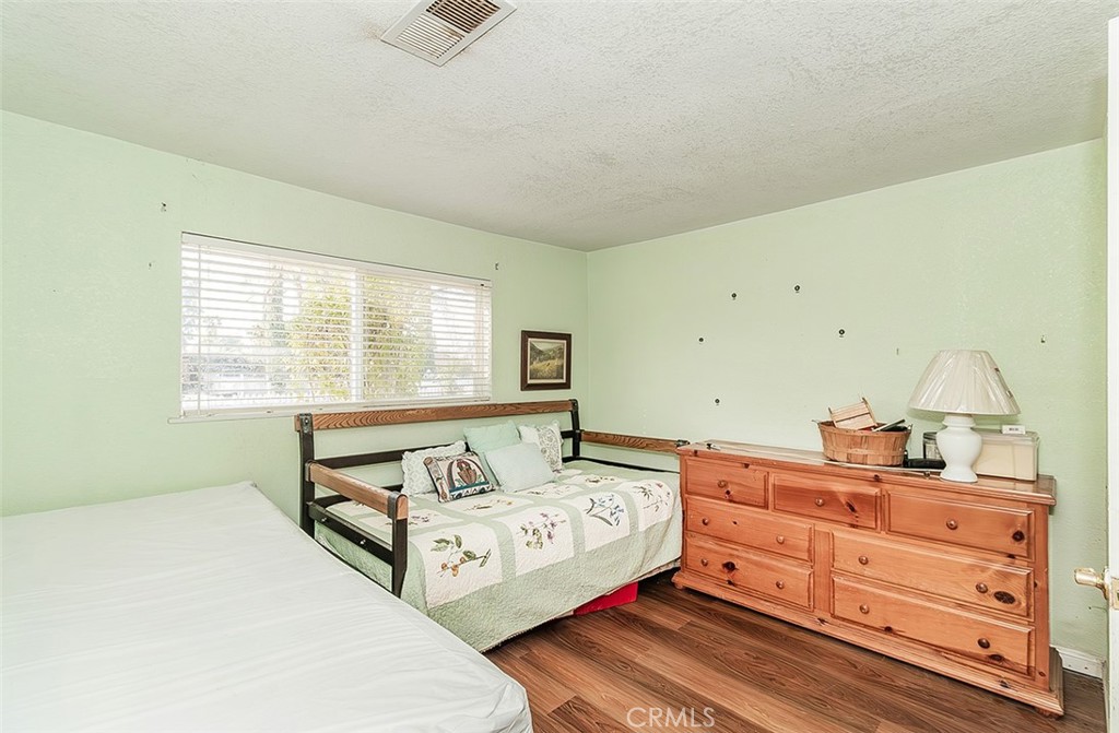 836 12th St, Orange Cove, CA 93646