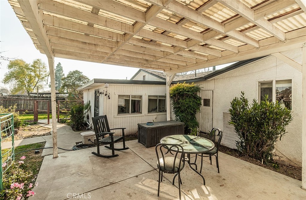 836 12th St, Orange Cove, CA 93646