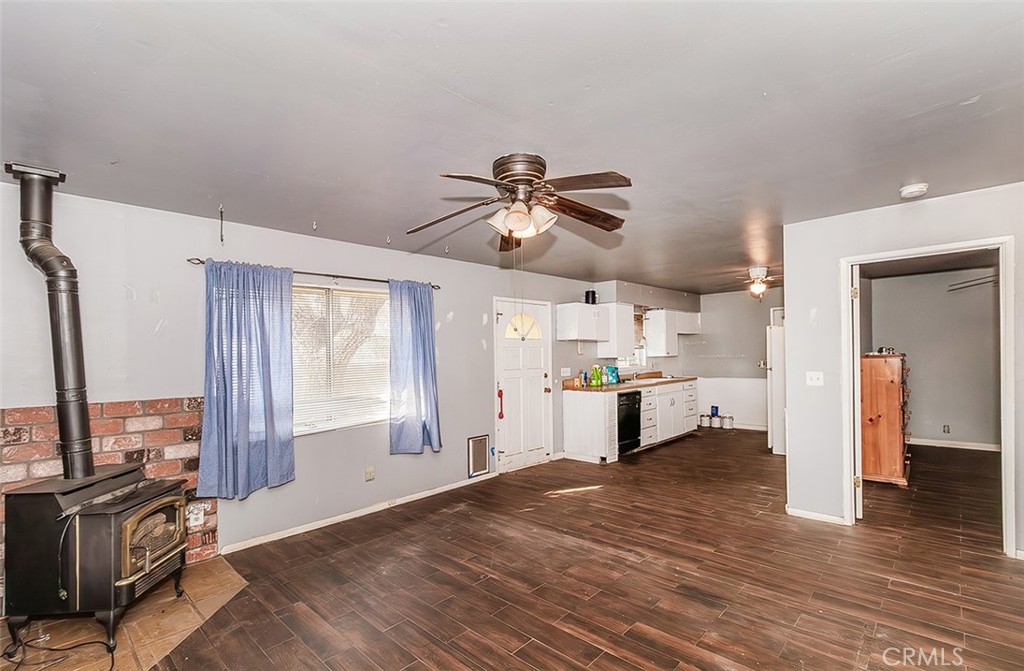 836 12th St, Orange Cove, CA 93646