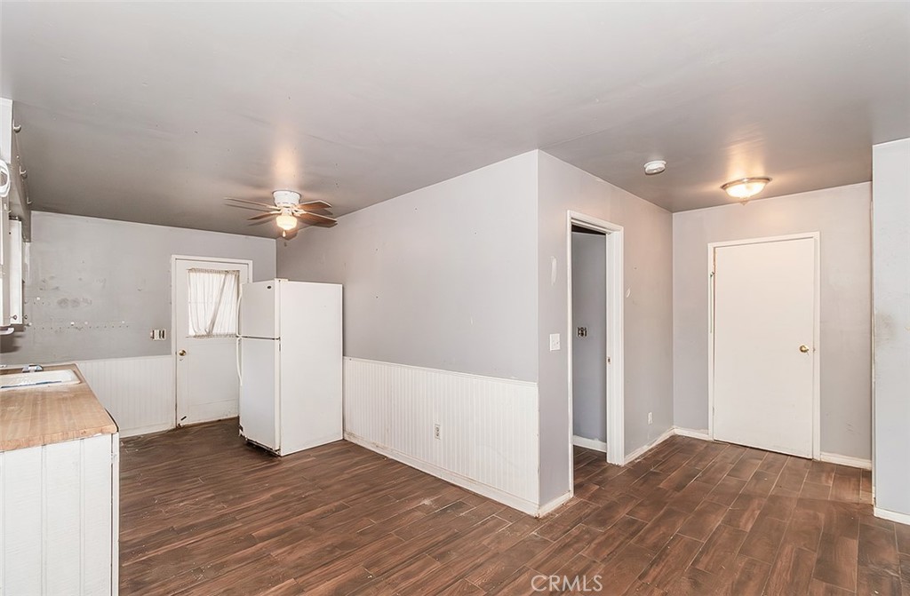 836 12th St, Orange Cove, CA 93646