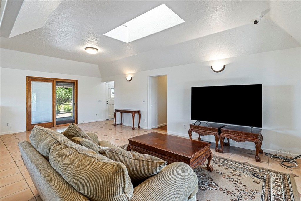 36298 Highway 33, Coalinga, CA 93210