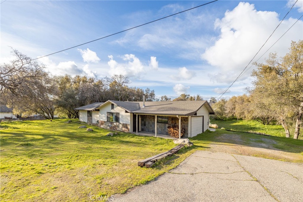 43317 Running Deer Ct, Coarsegold, CA 93614