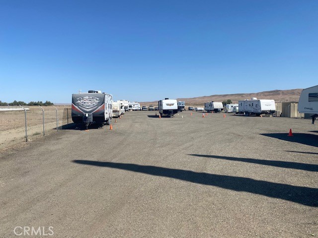 1075 W Elm Ave, Coalinga, CA 93210