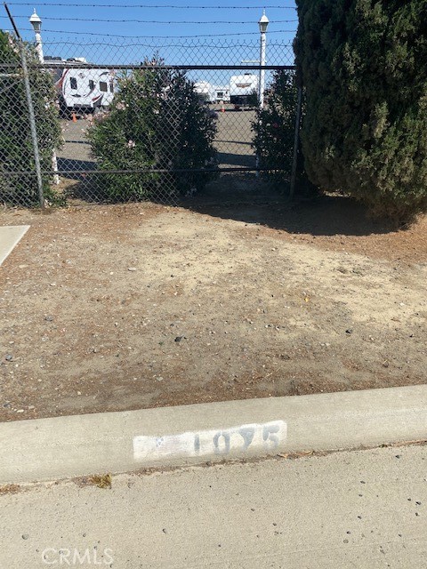 1075 W Elm Ave, Coalinga, CA 93210