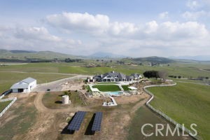 18300 Watts Valley Rd, Sanger, CA 93657