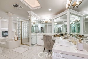 18300 Watts Valley Rd, Sanger, CA 93657