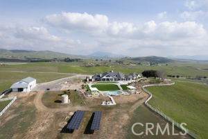 18300 Watts Valley Rd, Sanger, CA 93657