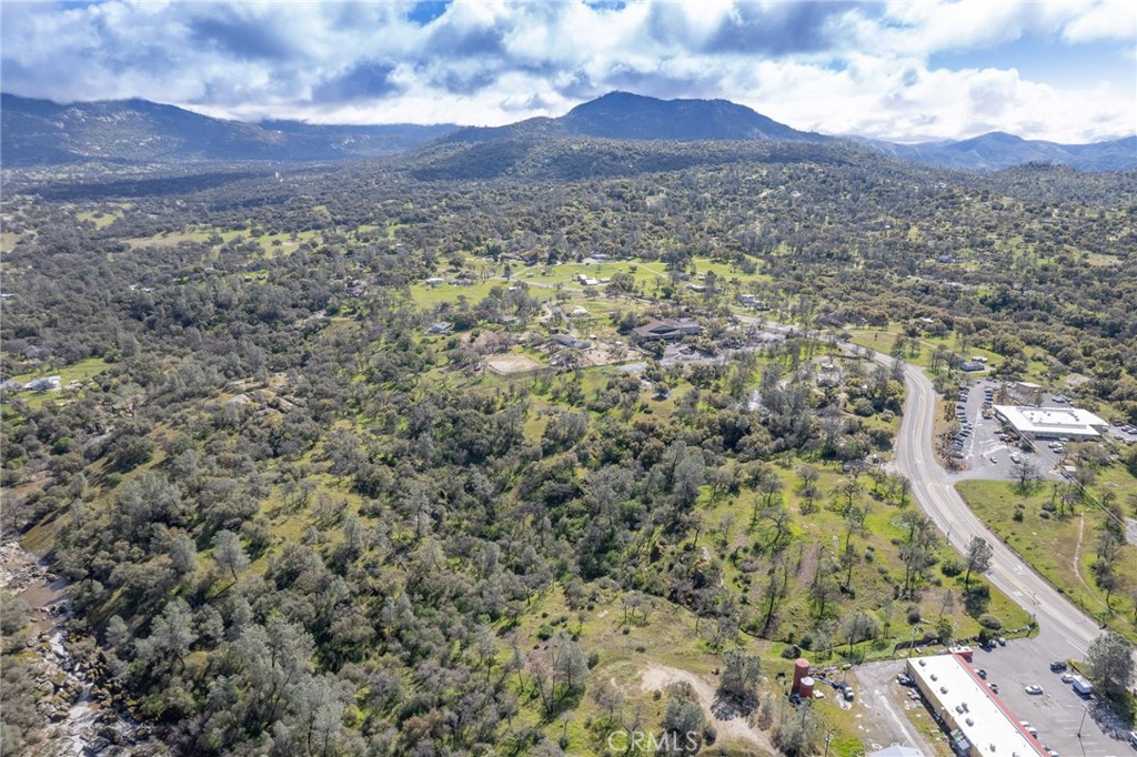 29645 Auberry Rd, Prather, CA 93651