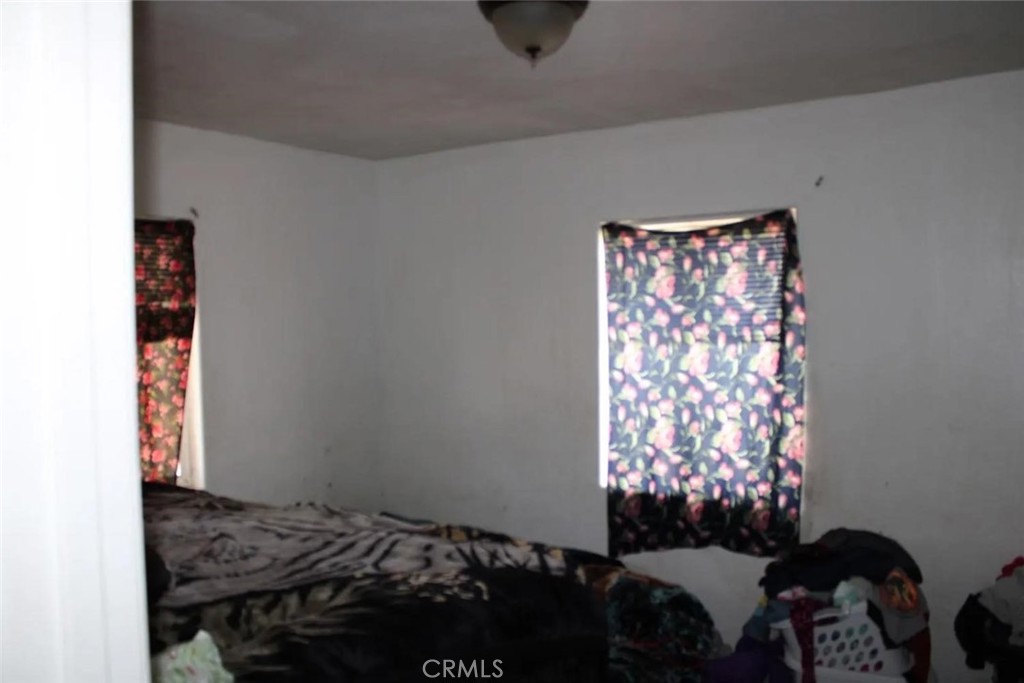 241 Hull Ave, Madera, CA 93638