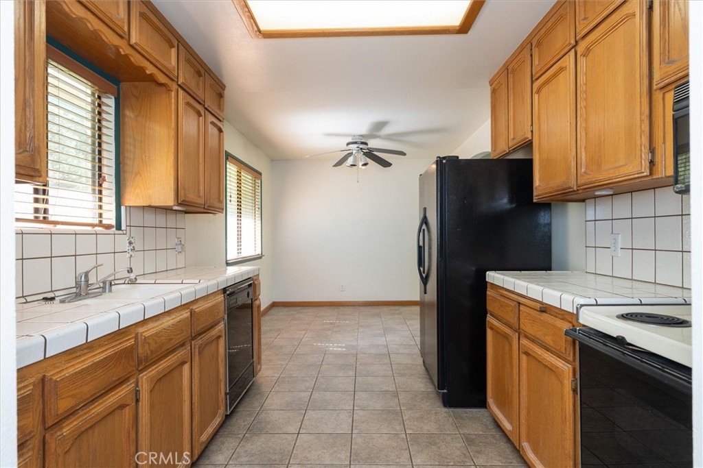 50566 Critter Creek Ln, Oakhurst, CA 93644
