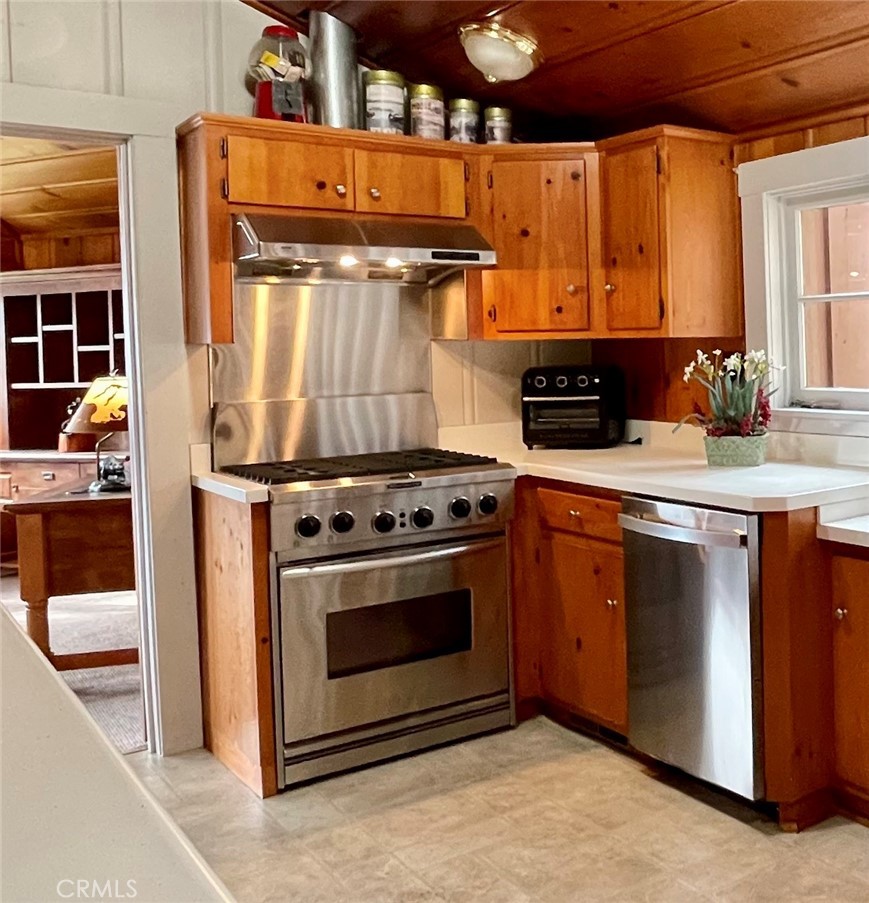 39121 Lake Dr, Bass Lake, CA 93604