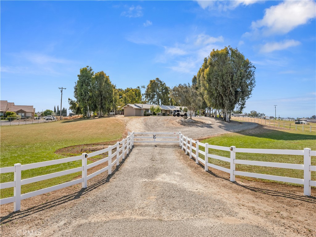 17324 17328 Bonita Rd, Madera, CA 93636