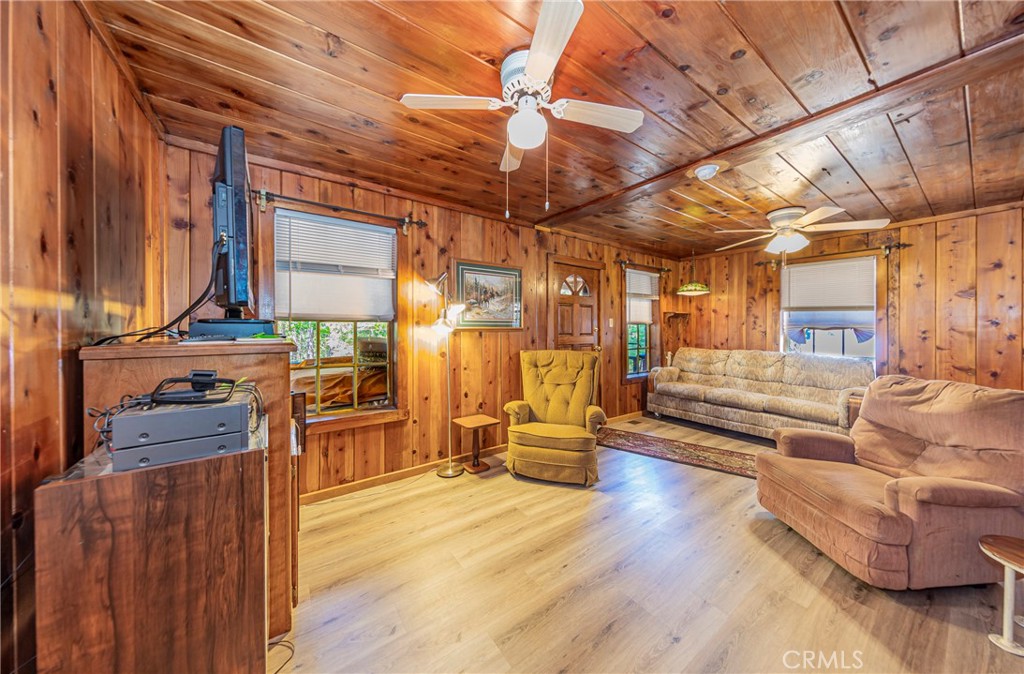 50054 Poplar Rd, Oakhurst, CA 93644