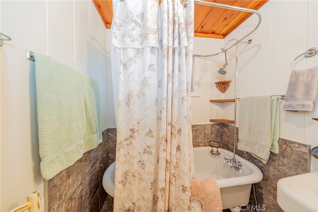 50054 Poplar Rd, Oakhurst, CA 93644