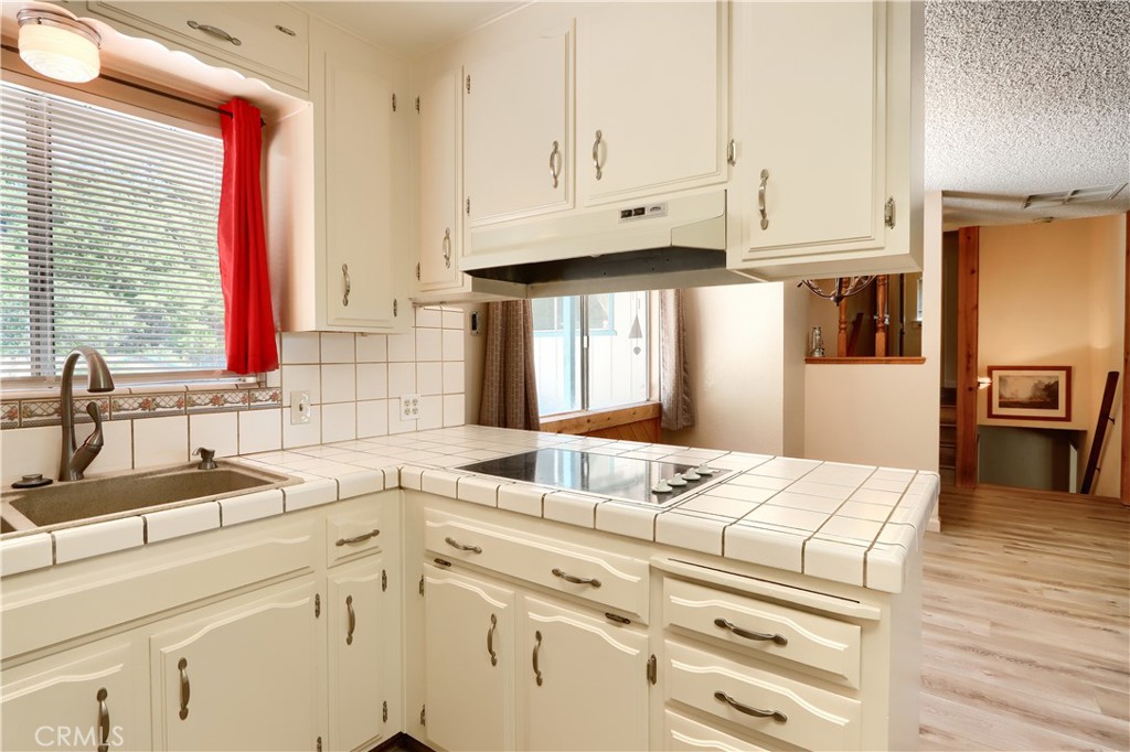 42275 Buckeye Rd, Oakhurst, CA 93644