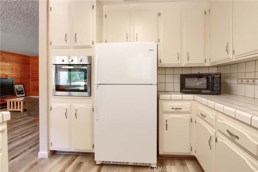 42275 Buckeye Rd, Oakhurst, CA 93644