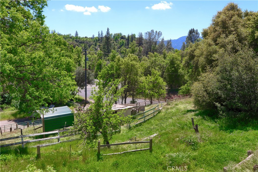 42275 Buckeye Rd, Oakhurst, CA 93644