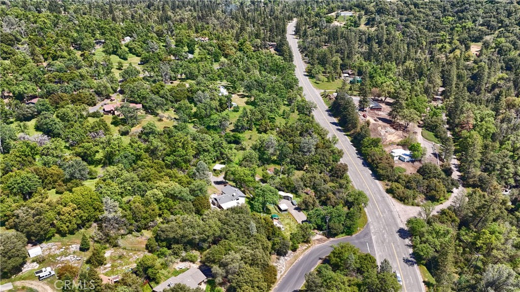 42275 Buckeye Rd, Oakhurst, CA 93644