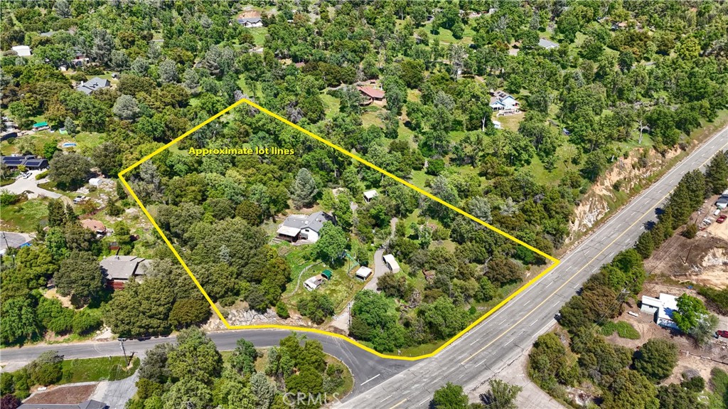 42275 Buckeye Rd, Oakhurst, CA 93644