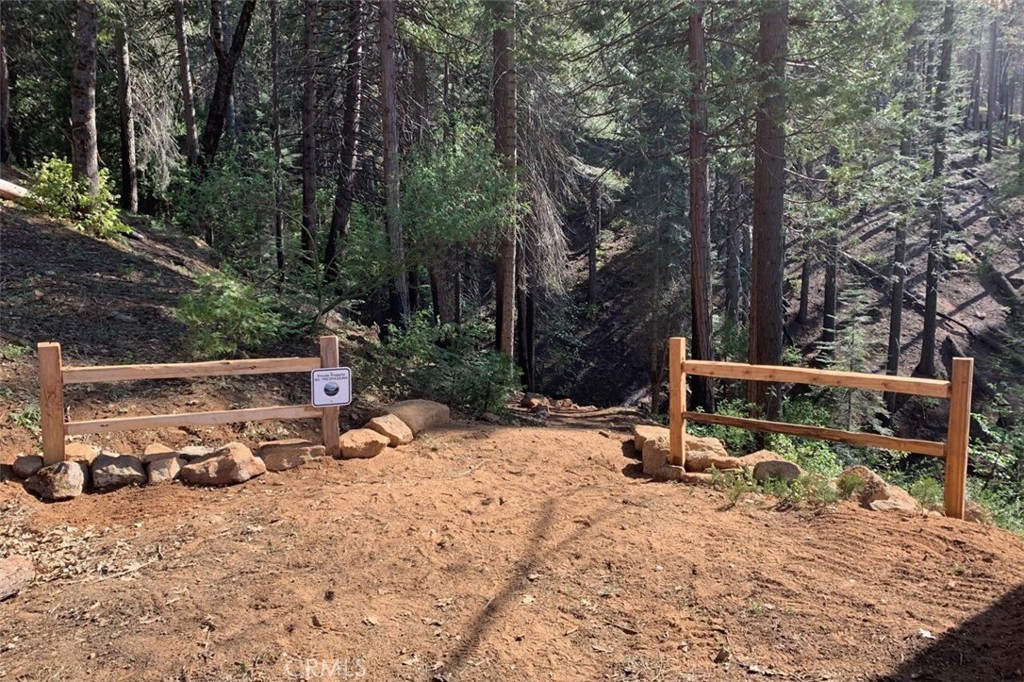 7170 7174 Yosemite Park Way, Yosemite, CA 95389