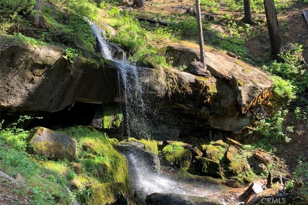 7170 7174 Yosemite Park Way, Yosemite, CA 95389